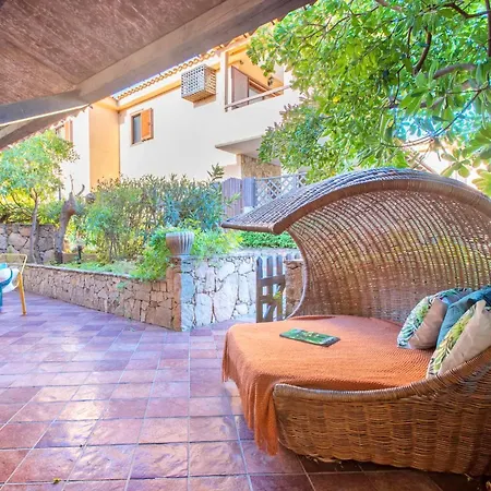 Apartment 5 Beds With Fenced Garden In Marinella Just 300 Mt From The Sea