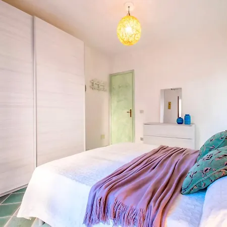 5 Beds With Fenced Garden In Marinella Just 300 Mt From The Sea
