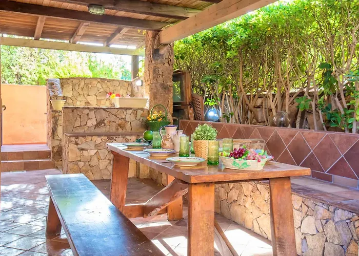 5 Beds With Fenced Garden In Marinella Just 300 Mt From The Sea Apartment Golfo Aranci