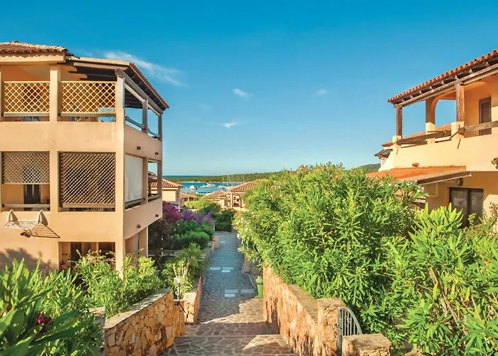 Apartment 5 Beds With Fenced Garden In Marinella Just 300 Mt From The Sea *