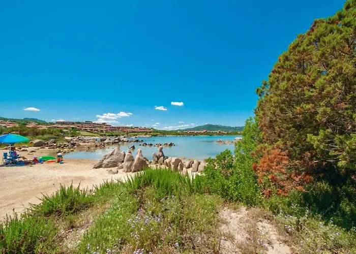 5 Beds With Fenced Garden In Marinella Just 300 Mt From The Sea Lägenhet Golfo Aranci